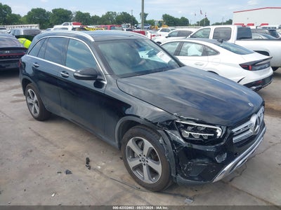 MERCEDES-BENZ GLC 300 2022