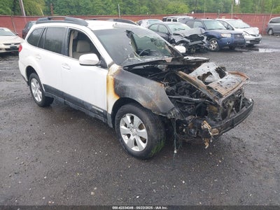 SUBARU OUTBACK 2012