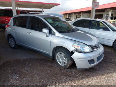 NISSAN VERSA 2010