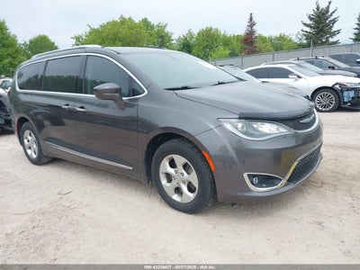 CHRYSLER PACIFICA 2017