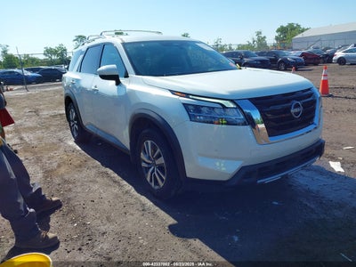 NISSAN PATHFINDER 2023
