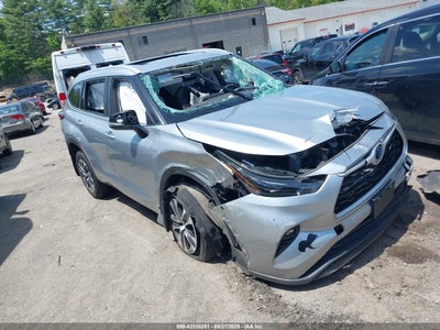 TOYOTA HIGHLANDER 2023