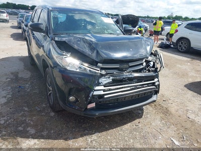 TOYOTA HIGHLANDER 2018