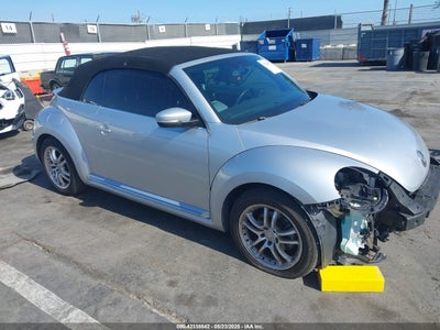 VOLKSWAGEN BEETLE 2013