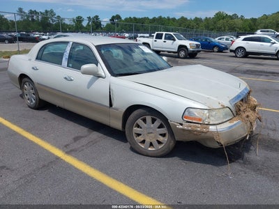 LINCOLN TOWN CAR 2005