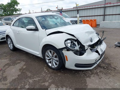 VOLKSWAGEN BEETLE 2014