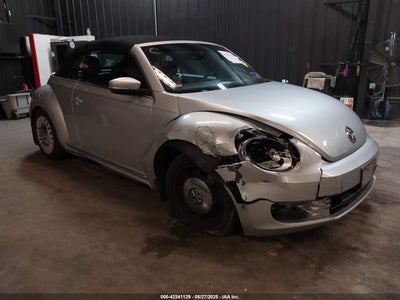 VOLKSWAGEN BEETLE 2013