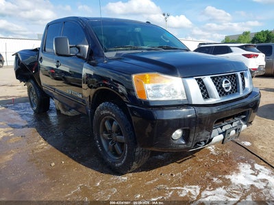 NISSAN TITAN 2013