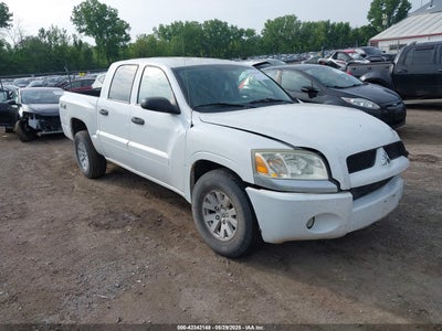 MITSUBISHI RAIDER 2006