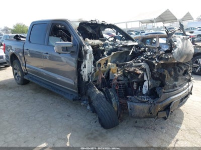 FORD F-150 LIGHTNING 2023