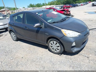 TOYOTA PRIUS C 2012