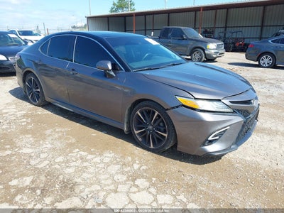 TOYOTA CAMRY 2020