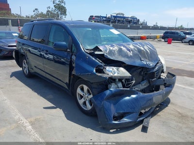 TOYOTA SIENNA 2012