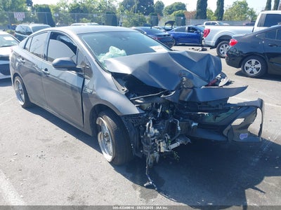 TOYOTA PRIUS PRIME 2019