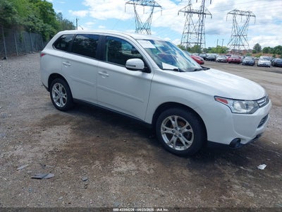 MITSUBISHI OUTLANDER 2014