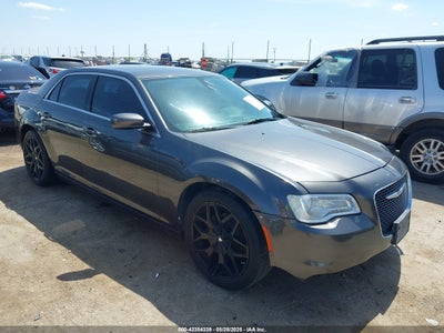 CHRYSLER 300 2017