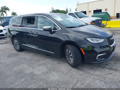 CHRYSLER PACIFICA HYBRID 2023
