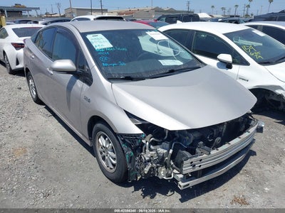 TOYOTA PRIUS PRIME 2017