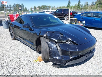 PORSCHE TAYCAN 2023