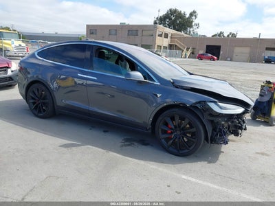 TESLA MODEL X 2021