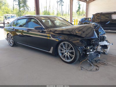 BMW 750 2017