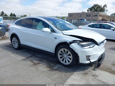 TESLA MODEL X 2021