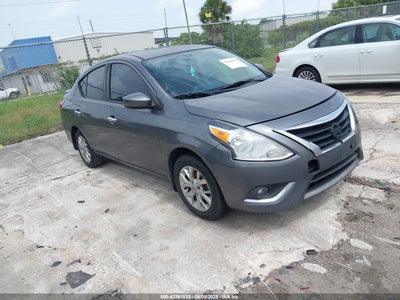 NISSAN VERSA 2017