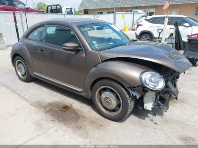 VOLKSWAGEN BEETLE 2012