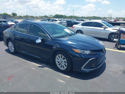 TOYOTA CAMRY 2021