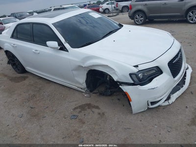 CHRYSLER 300 2019