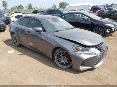LEXUS IS 2018