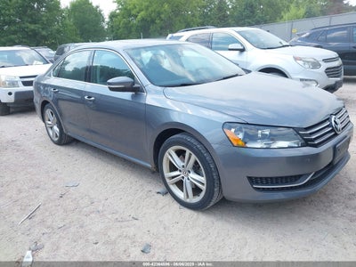VOLKSWAGEN PASSAT 2014