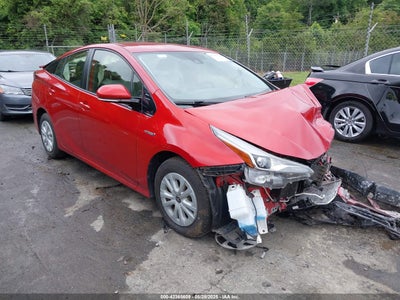 TOYOTA PRIUS 2019