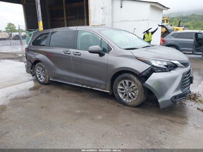 TOYOTA SIENNA 2023