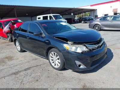 TOYOTA CAMRY HYBRID 2013