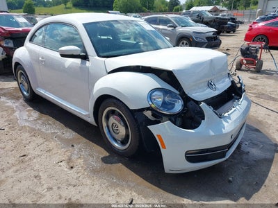 VOLKSWAGEN BEETLE 2012