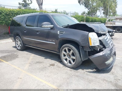 CADILLAC ESCALADE ESV 2011