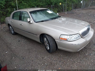 LINCOLN TOWN CAR 2005