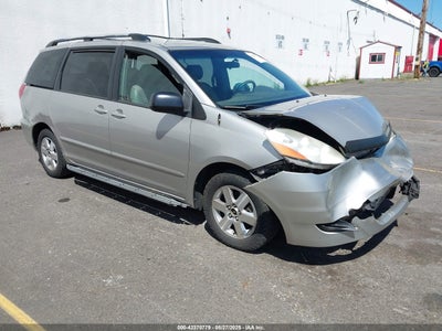 TOYOTA SIENNA 2008