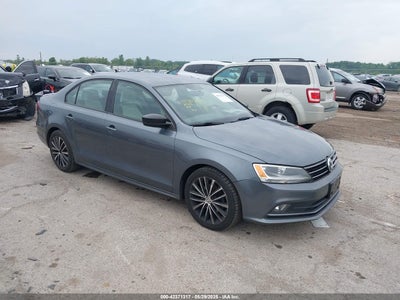 VOLKSWAGEN JETTA 2016