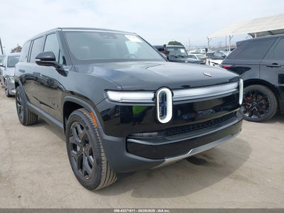 RIVIAN R1S 2025