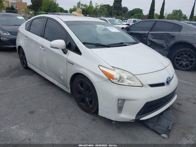 TOYOTA PRIUS 2015