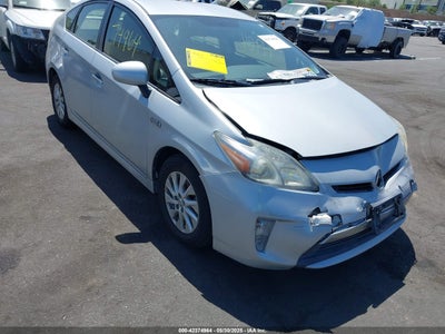 TOYOTA PRIUS PLUG-IN 2012