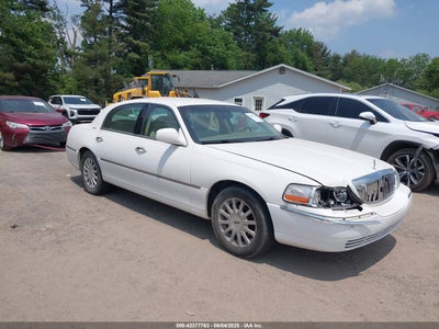 LINCOLN TOWN CAR 2006