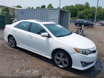 TOYOTA CAMRY 2014
