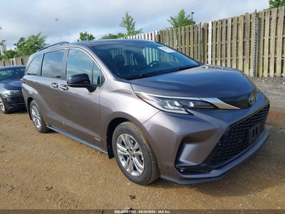 TOYOTA SIENNA 2021