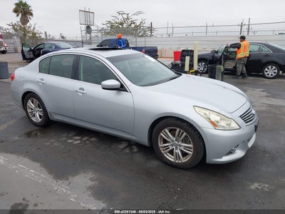 INFINITI G37 2013