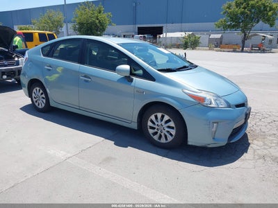 TOYOTA PRIUS PLUG-IN 2014