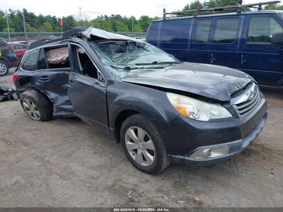 SUBARU OUTBACK 2012