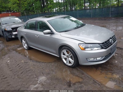 VOLKSWAGEN PASSAT 2013
